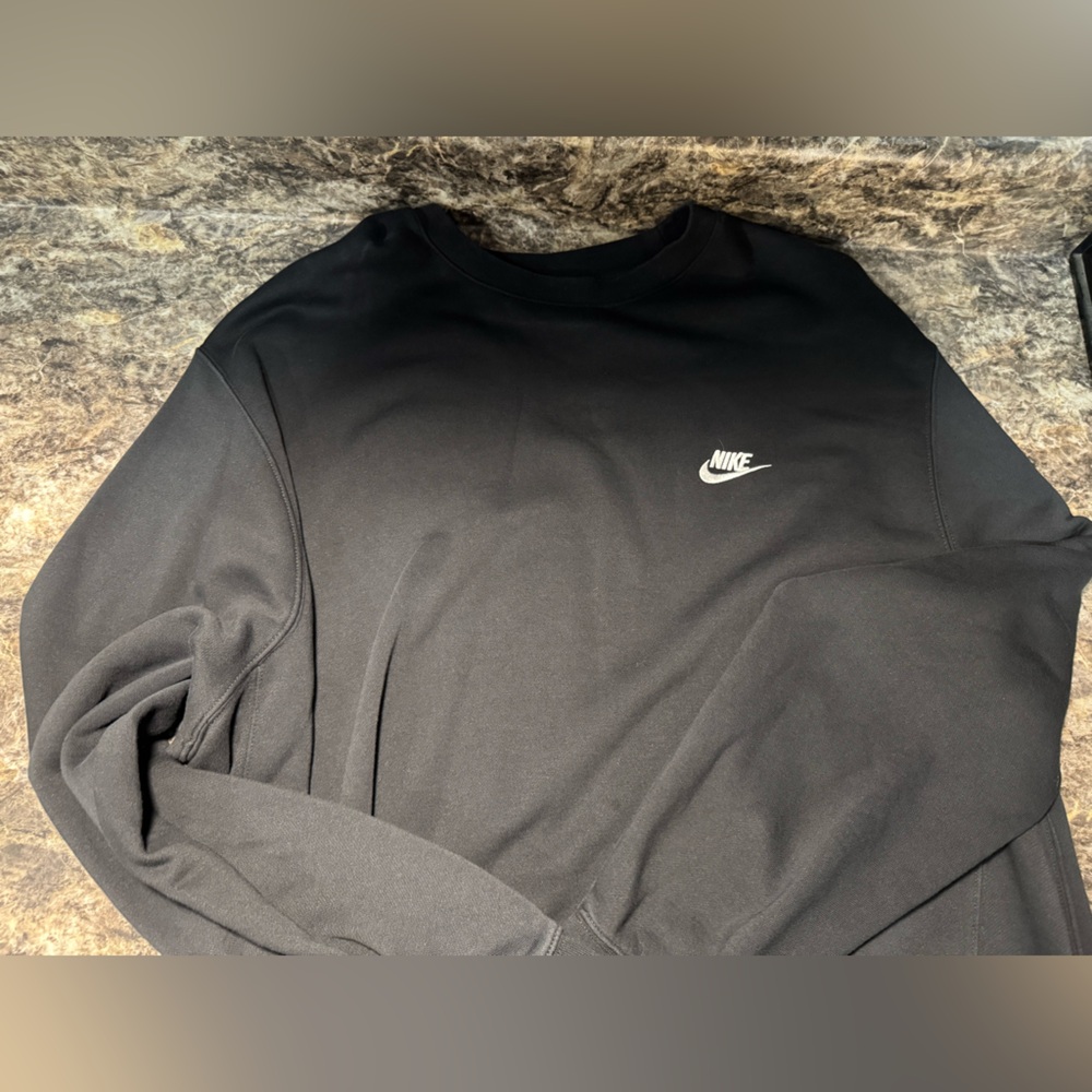 Nike black sweatshirt